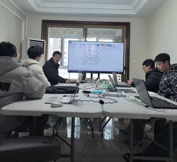 淮安贝帝王信奥在淮安提供线下精品小班编程课堂